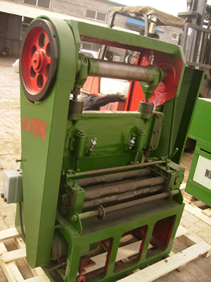 Expanded Metal Machine